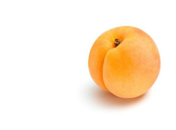 Consume apricots for better vision, heart diseases and avoid cataract surgery